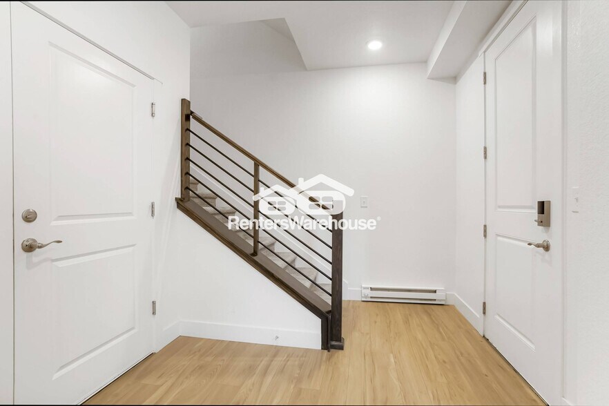 Building Photo - 5361 Pierson Ct