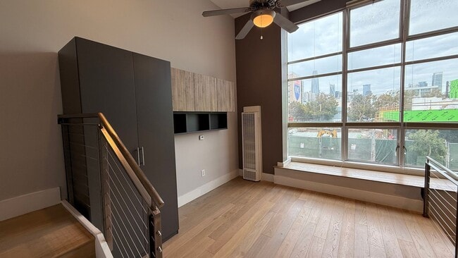 Building Photo - EPIC REA- Amazing SOMA Loft w/View - 1 BR/1.5 BA, Parking, Storage
