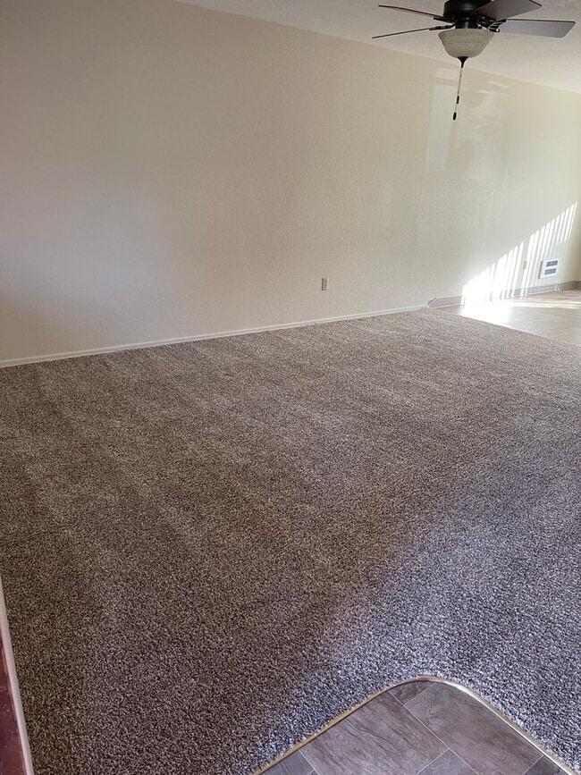 Interior Photo - 027-Candalaria Plaza