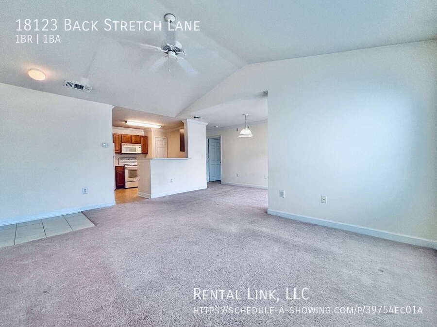 Building Photo - 18123 Back Stretch Ln