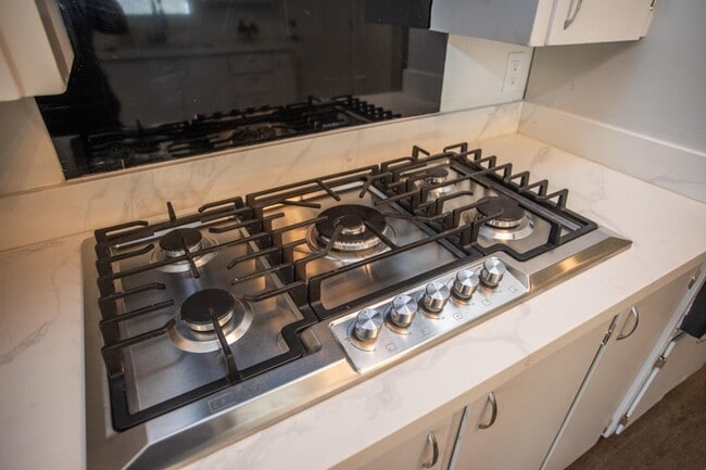 Building Photo - 408 Martin Luther King Jr Dr