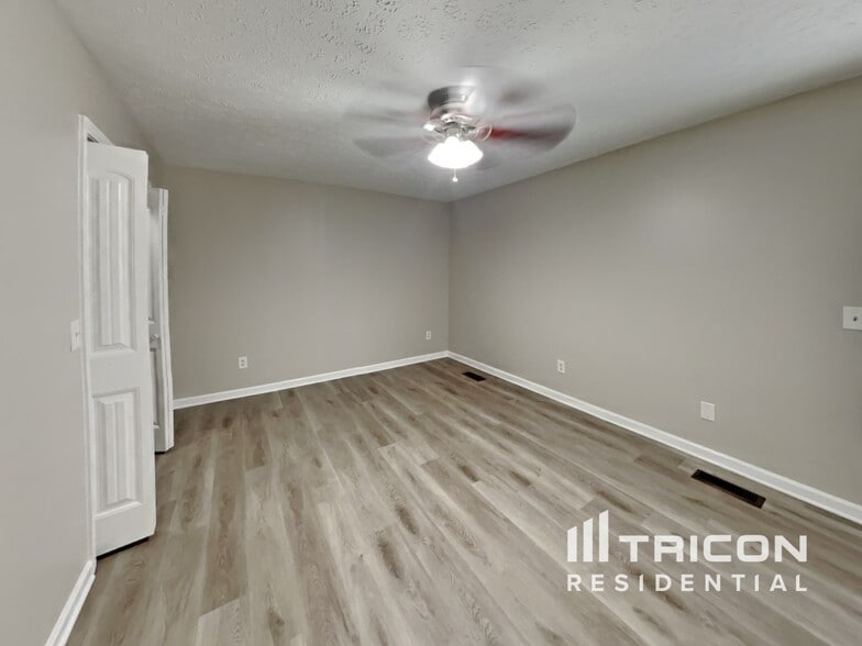 Building Photo - 3009 Blackwood Dr
