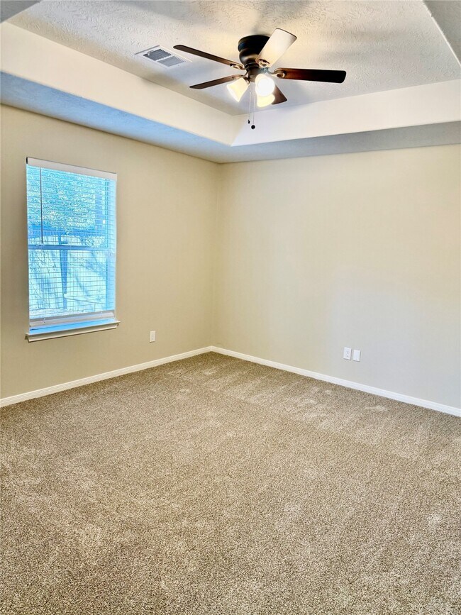 Building Photo - 16306 Many Trees Ln