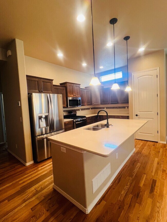 Building Photo - Don't miss the opportunity to make this wonderful house your next home.
