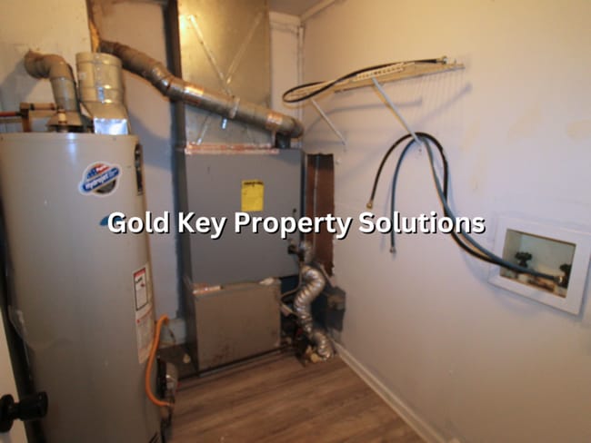 Building Photo - MUNCIE 4 BR 1 BA House with Central Air and Garage (NO SECTION 8)