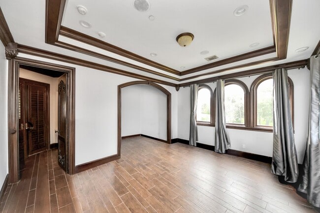 Building Photo - 11103 Memorial Dr