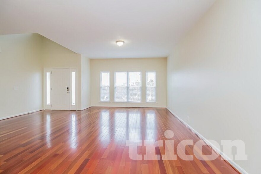 Building Photo - 1609 Crosswind Pl