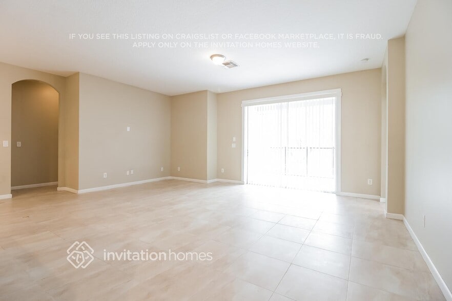 Building Photo - 8571 Lake Windham Ave