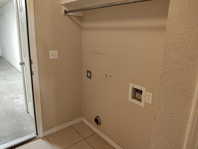 Building Photo - 2805 Conner Dr
