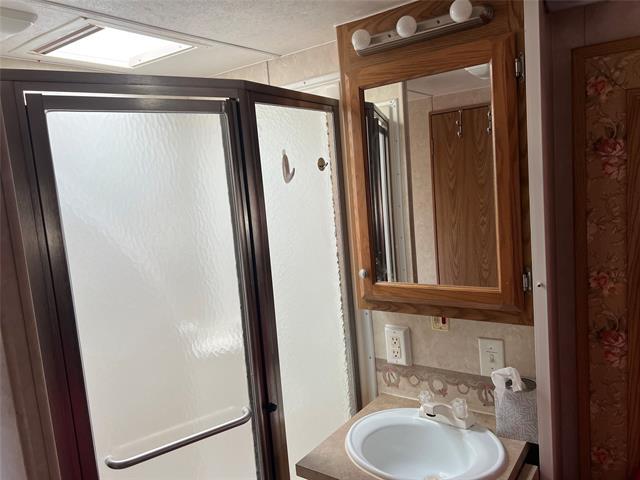 Building Photo - 433 HCR 2105 Loop N