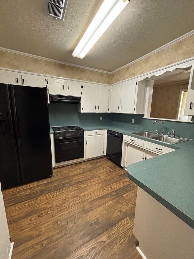 Building Photo - South Bossier!