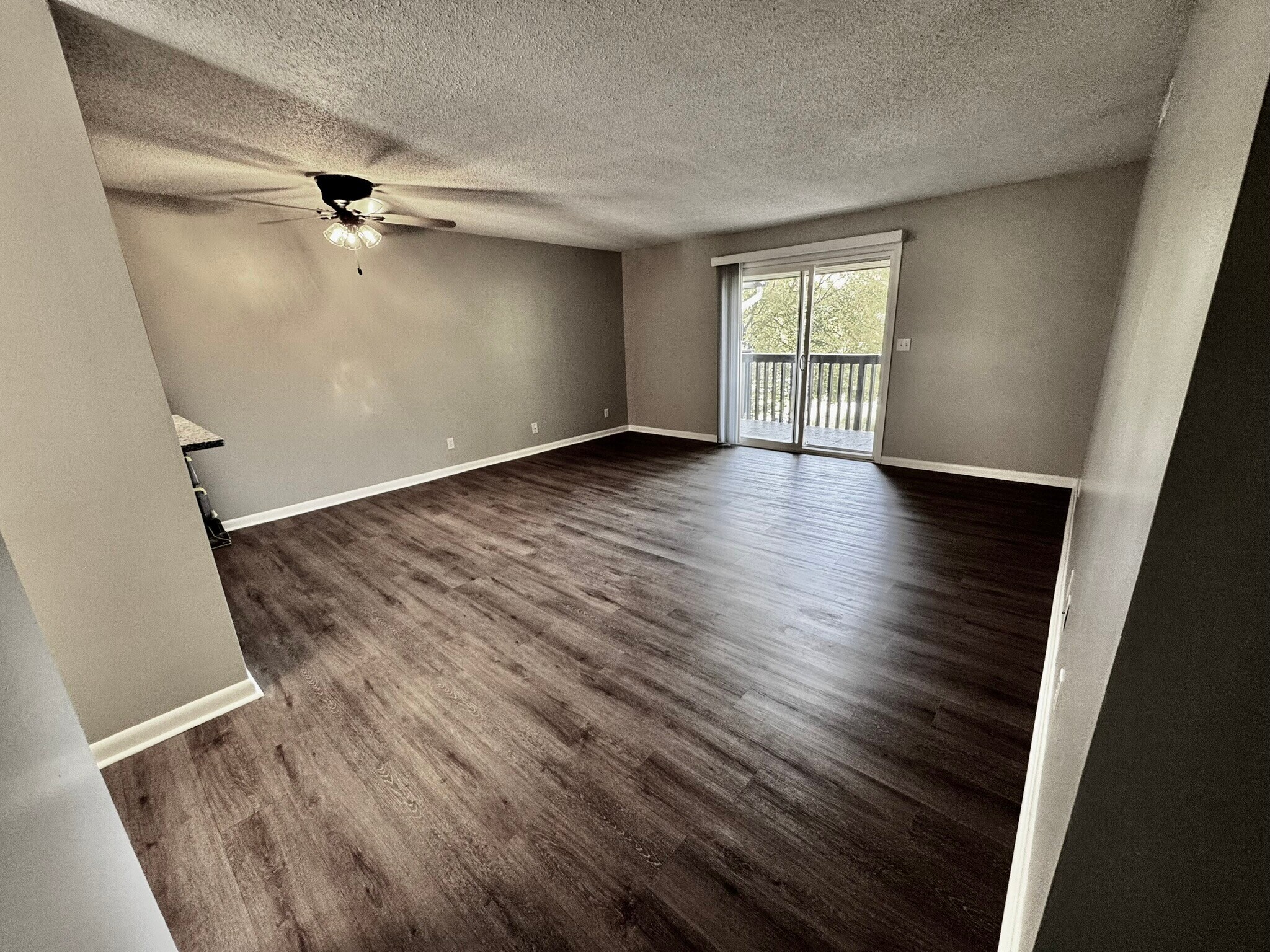 Living room 3 - 122 Turnwood Ln