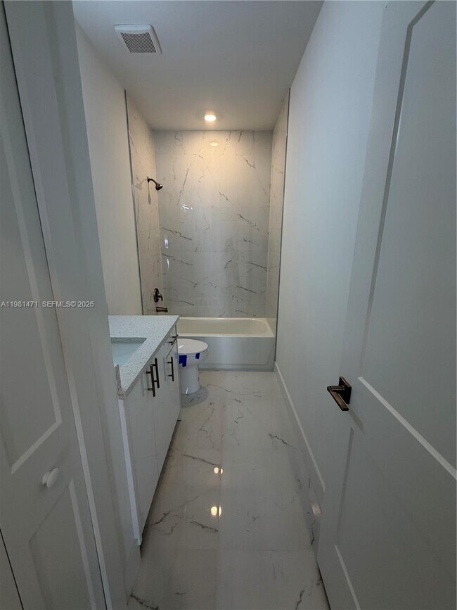 Building Photo - 4717 28th St SW