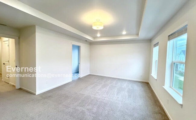 Building Photo - 8407 SE Shale Ln