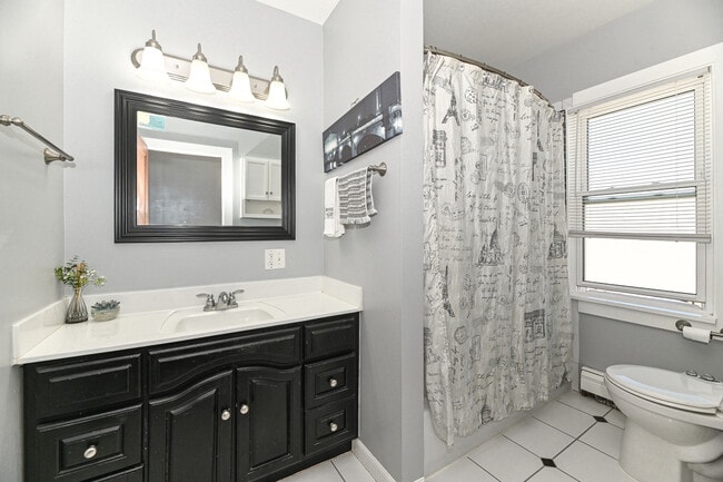 Building Photo - 3717 S 56th St