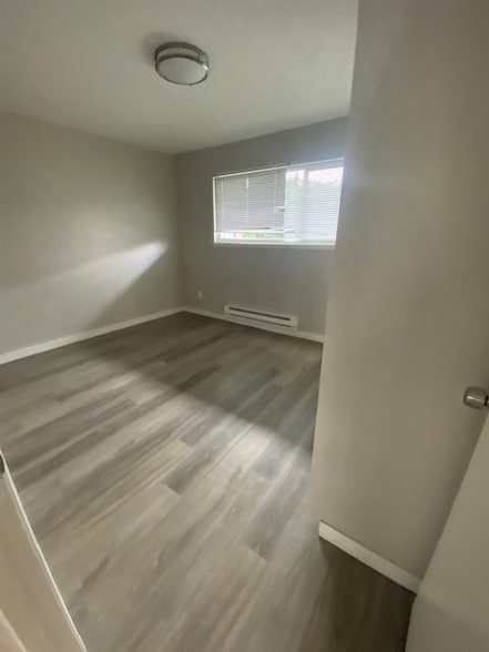 Building Photo - 1215 Queen Anne Ave N