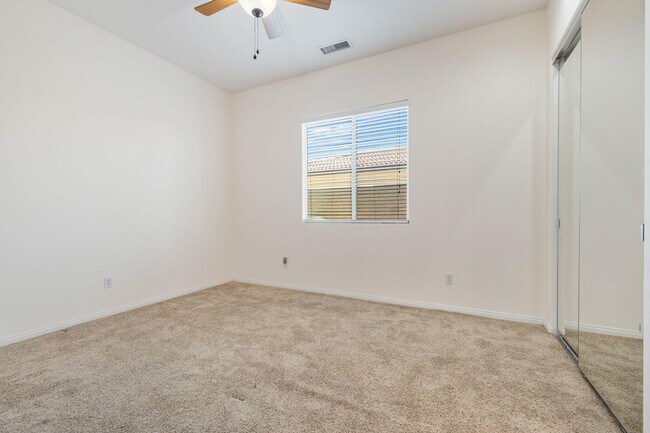 Building Photo - 145 Bellini Way