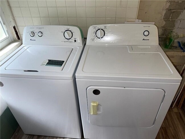 Building Photo - 1644 26th Ave