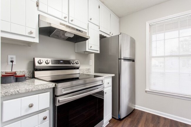 Building Photo - 592 Osborne Ct