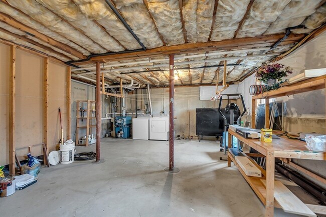 Building Photo - 2 Wigwam Hill Dr