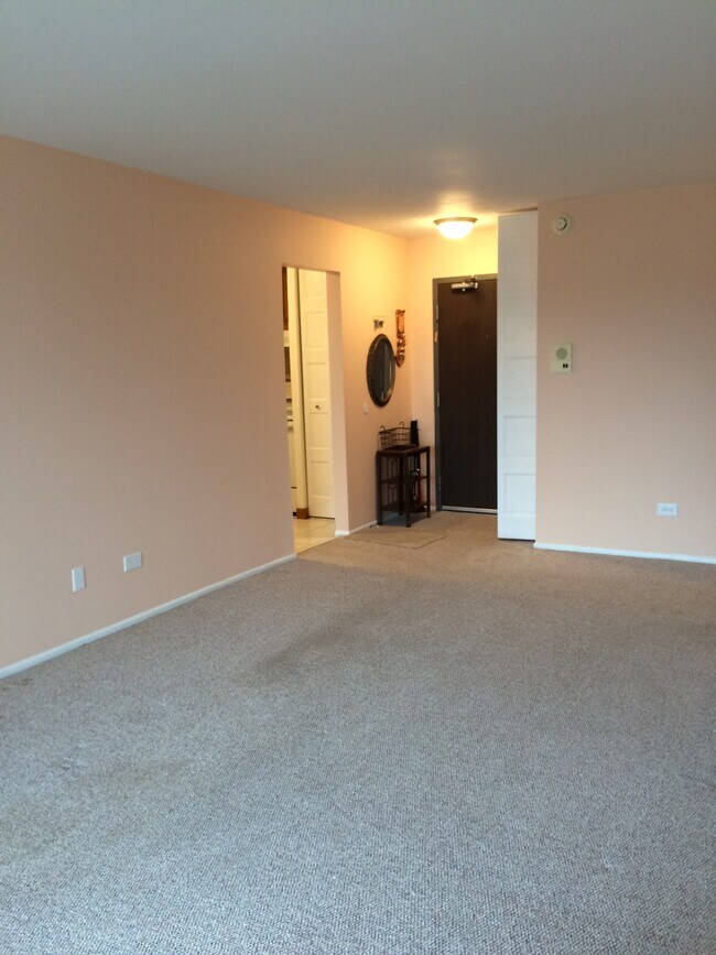 Building Photo - 5 Villa Verde Dr