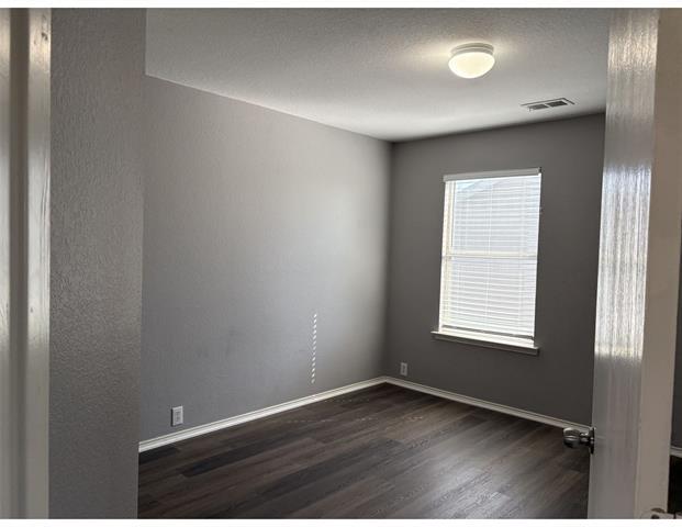 Building Photo - 9011 King Ranch Dr