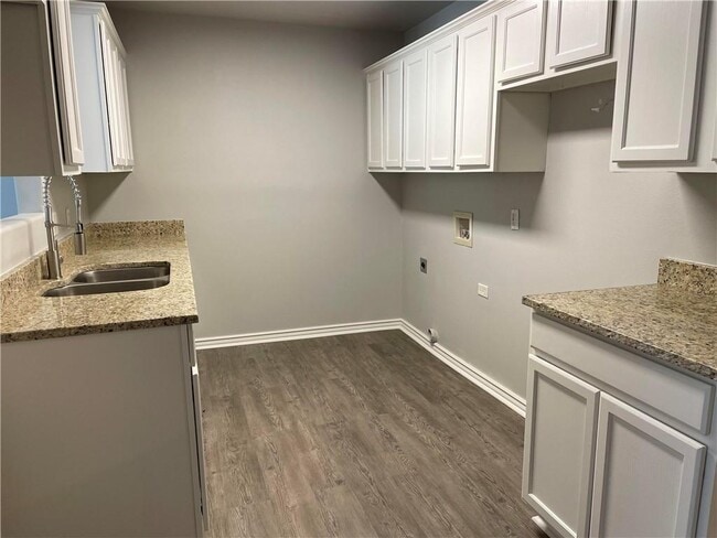 Building Photo - 279 Graystone Cir