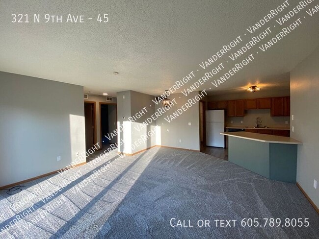 Building Photo - 321 9th Ave