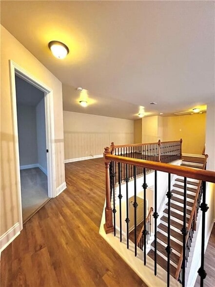 Building Photo - 3606 Rosecliff Trace NE