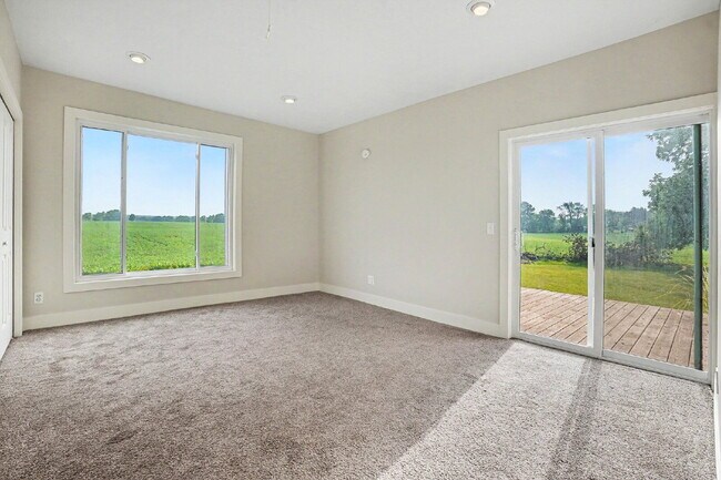 Building Photo - Updated farmhouse with privacy and views