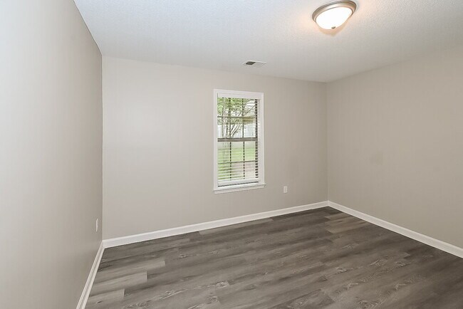 Building Photo - 4100 Windermere Dr S