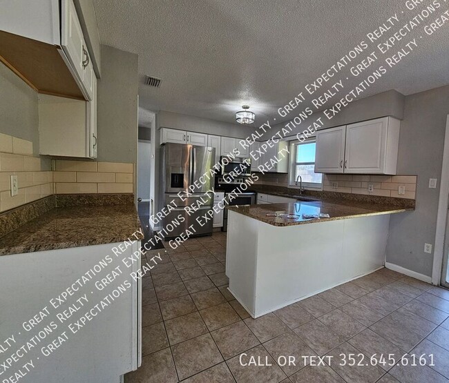 Building Photo - 25 Bahia Loop