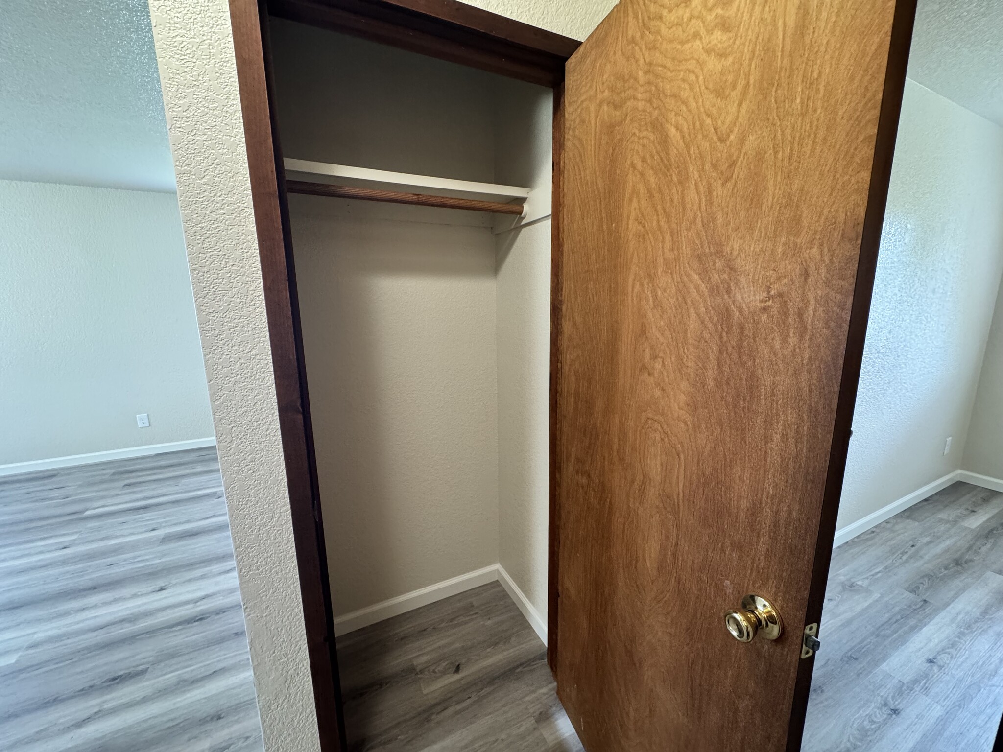 Hall Linen Closet - 2010 Spring St