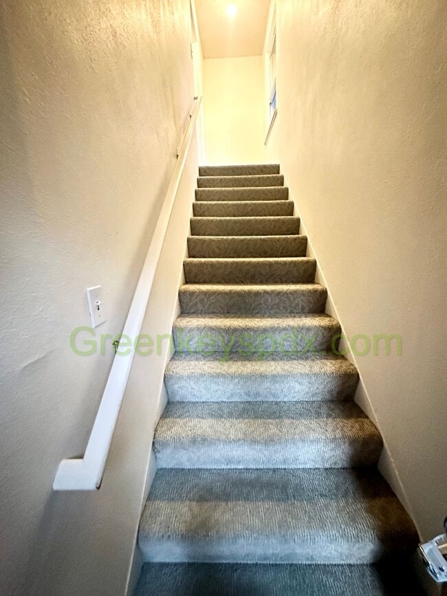 Building Photo - 10197-1136