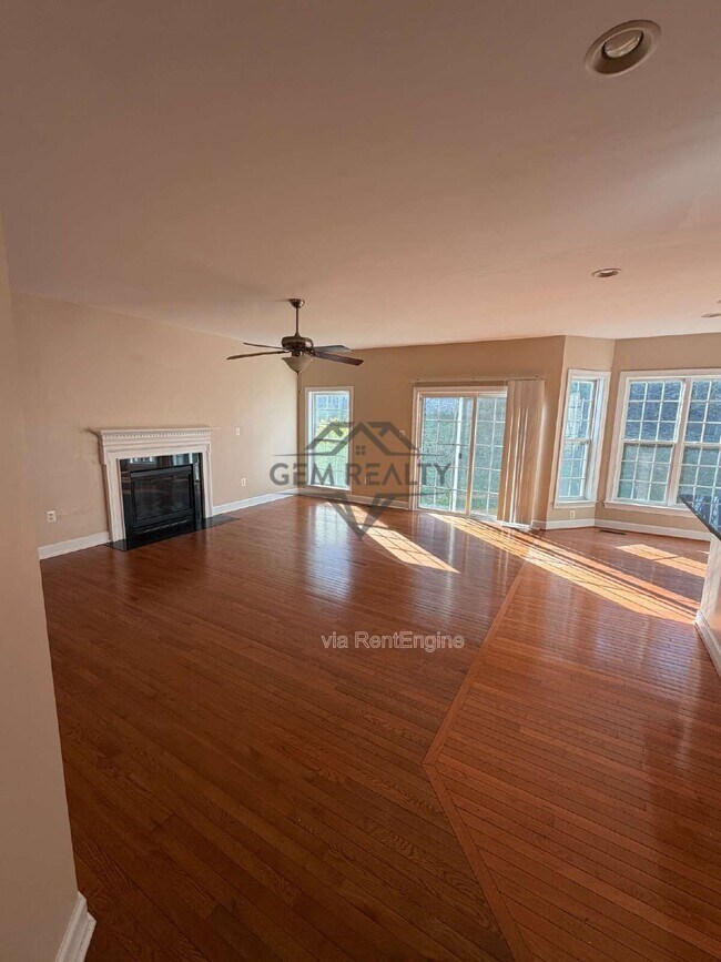 Building Photo - 3675 Expedition Dr