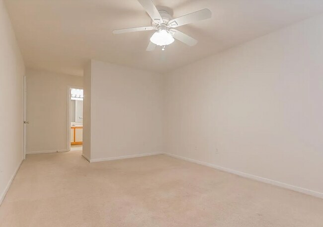 Building Photo - 9960 Hellingly Pl