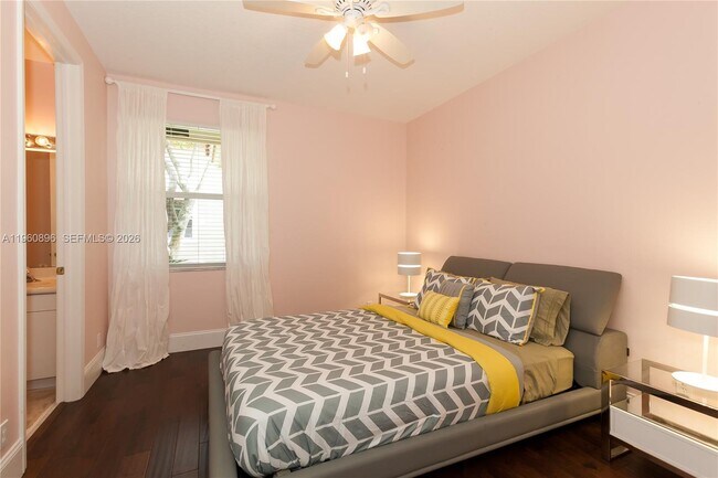 Building Photo - 3162 Inverness