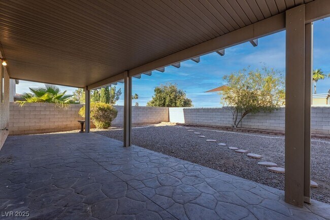 Building Photo - 5150 Pipestone Pass St