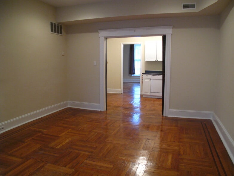 Primary Photo - 205 W 29th St