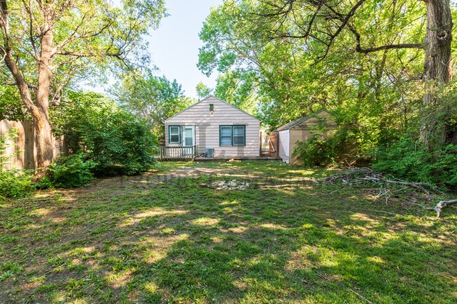 Building Photo - 1303 W 33rd St S