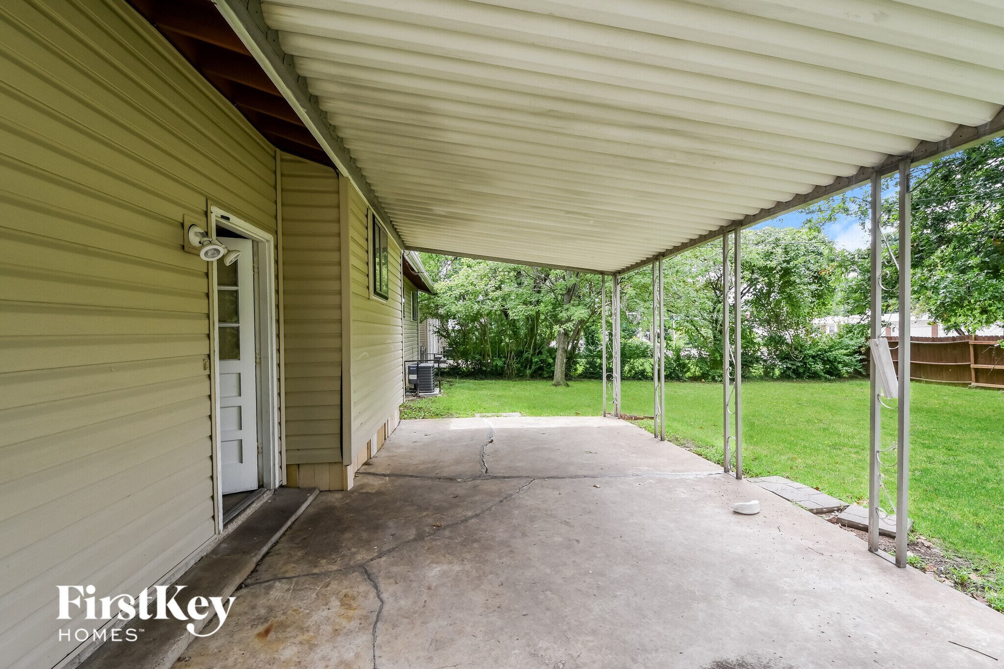 Building Photo - 2725 Benne Dr