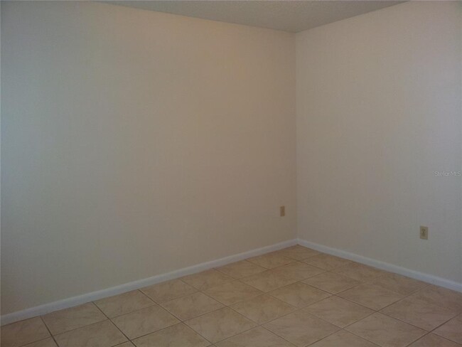 Building Photo - 503 Whispering Pines Blvd