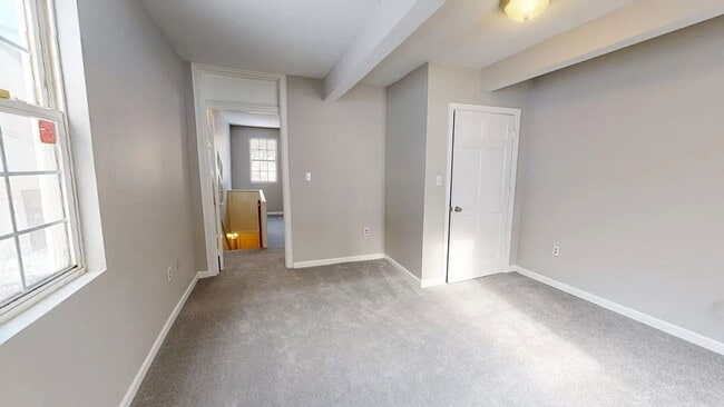 Building Photo - 2824 Salisbury St