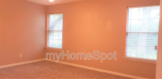 Building Photo - 2488 Gulf Breeze Ave