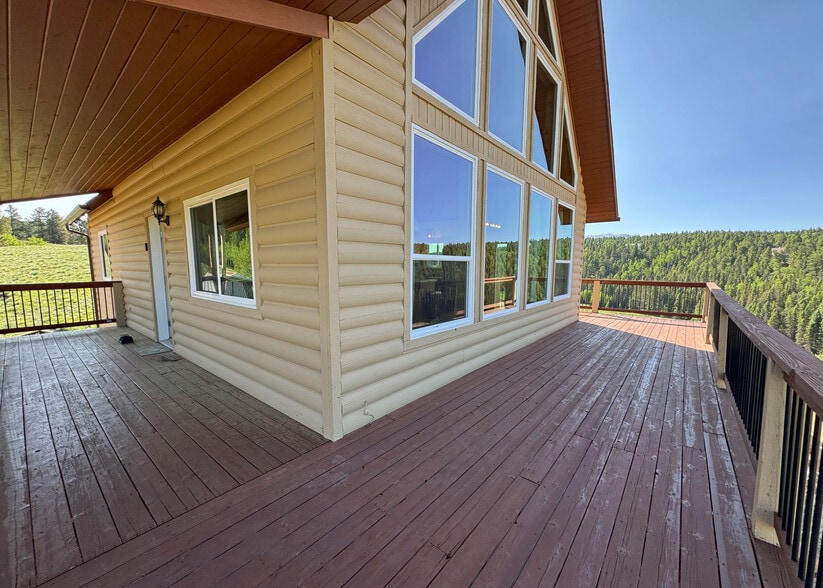 Building Photo - 61 Muskrat Lake Vw