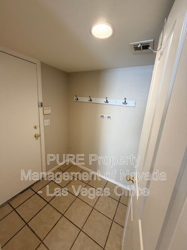 Building Photo - 505 Chestnut View Pl