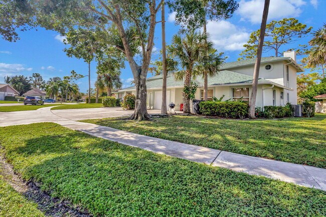 Primary Photo - 1135 Staghorn St