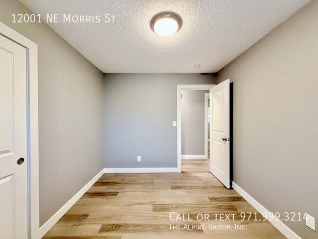 Building Photo - 12001 NE Morris St