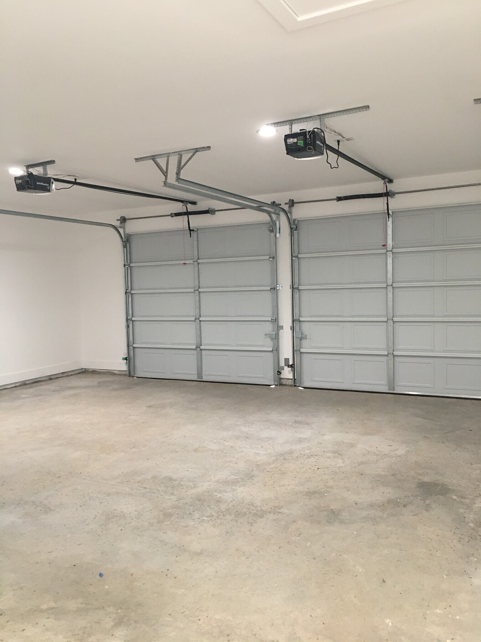 Building Photo - 709 W Woodard St