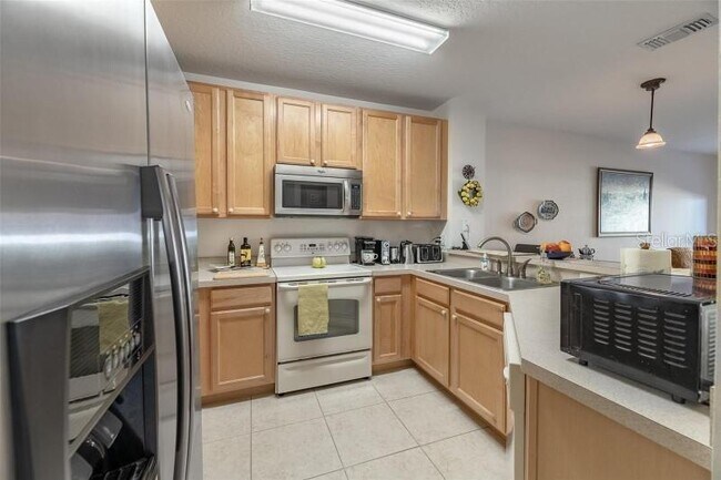 Building Photo - 366 Chelsea Dr